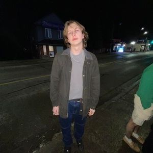 Meet your Posher, Cole